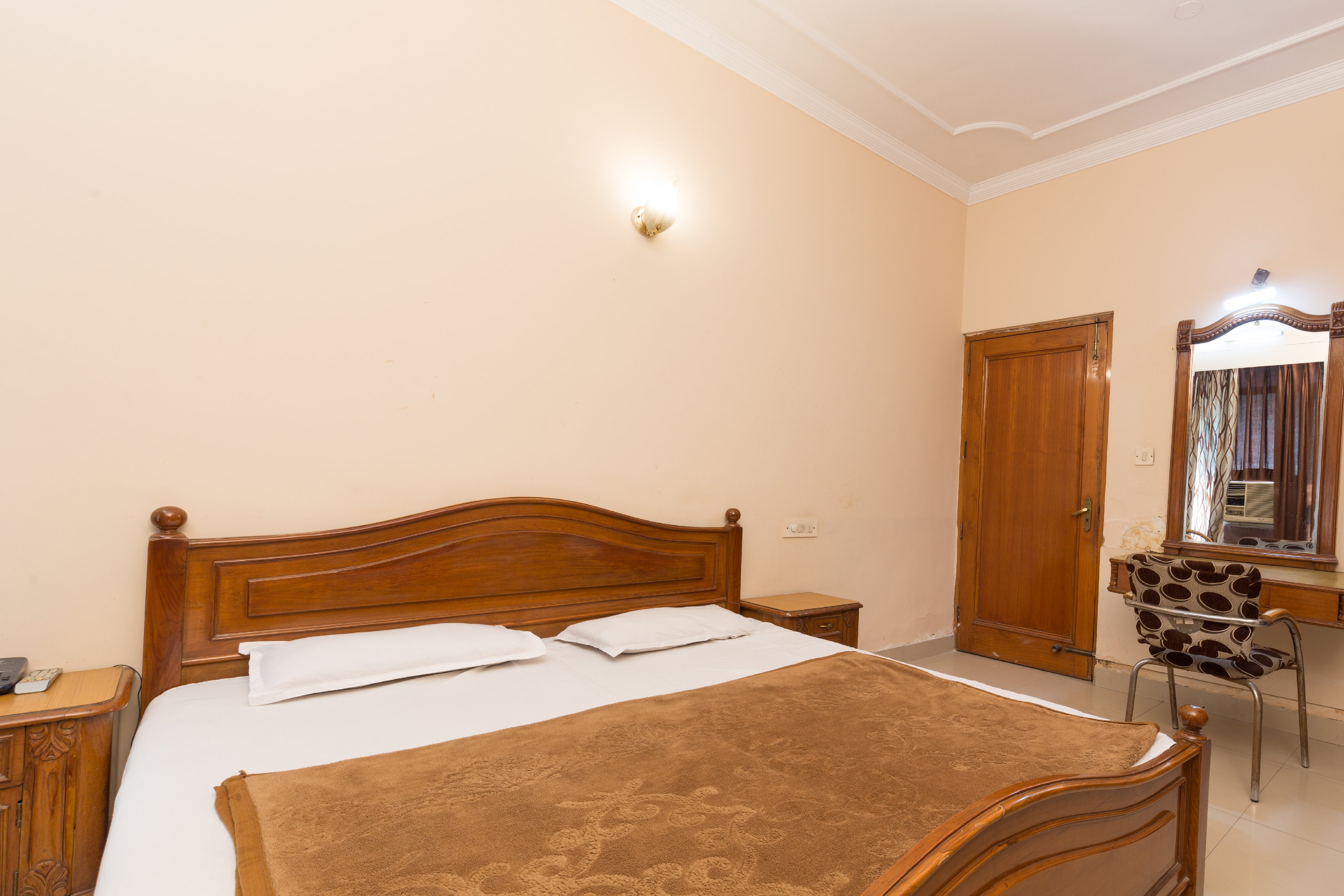 Embassy Hotel - Tap to explore photos