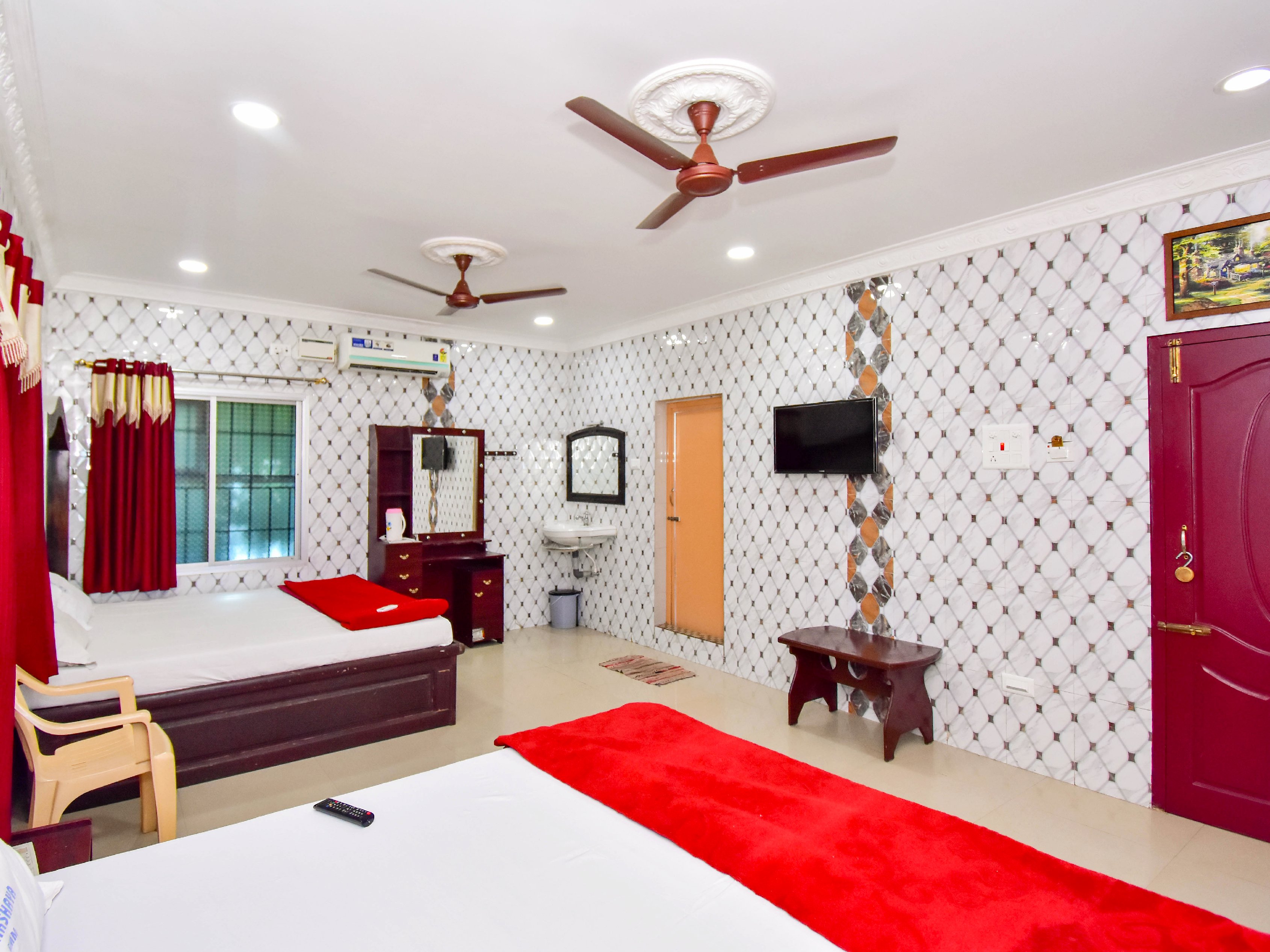 Hotel Akshaya A/C - Tap to explore photos