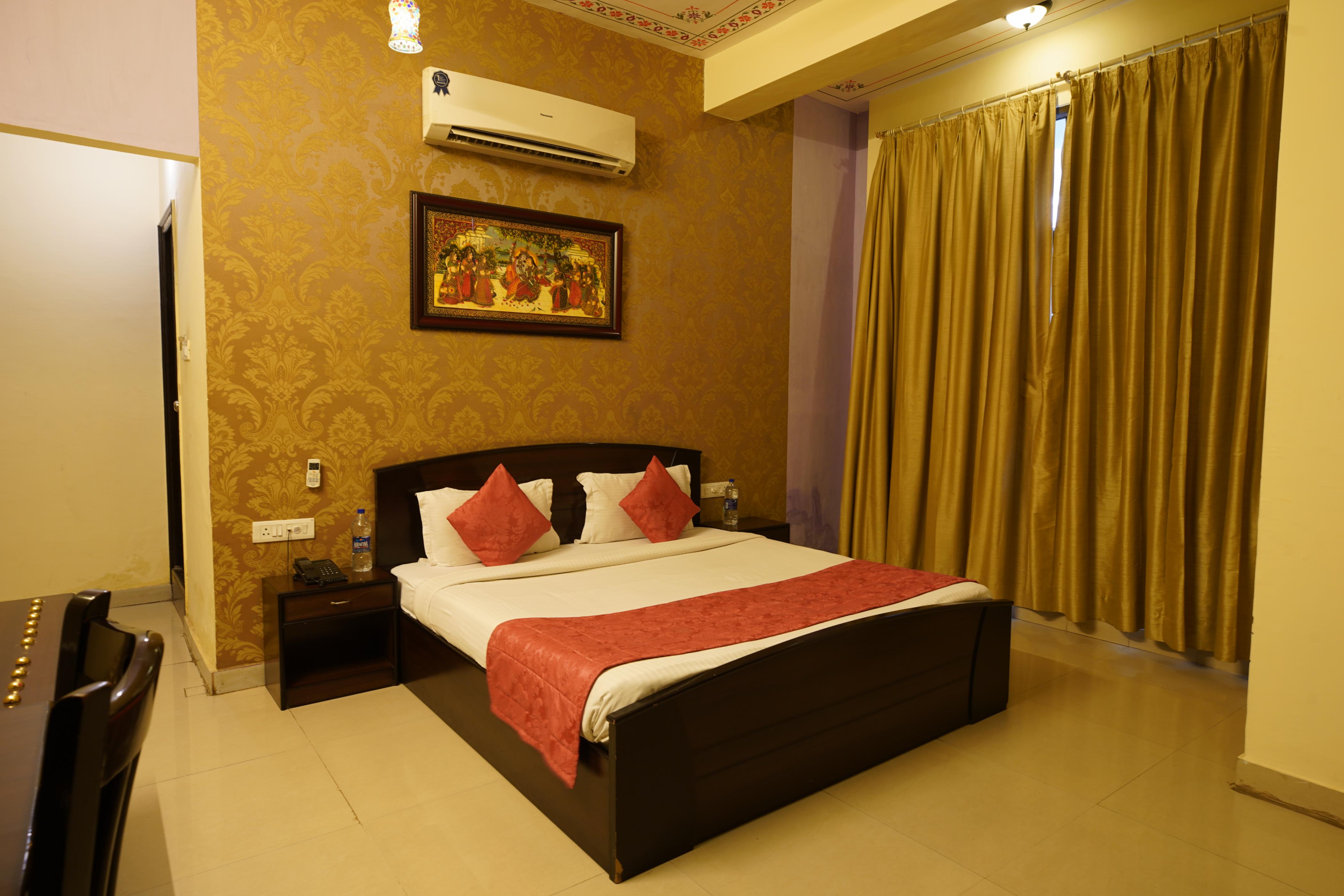 The Lake View Palace Room Type - Deluxe AC Room