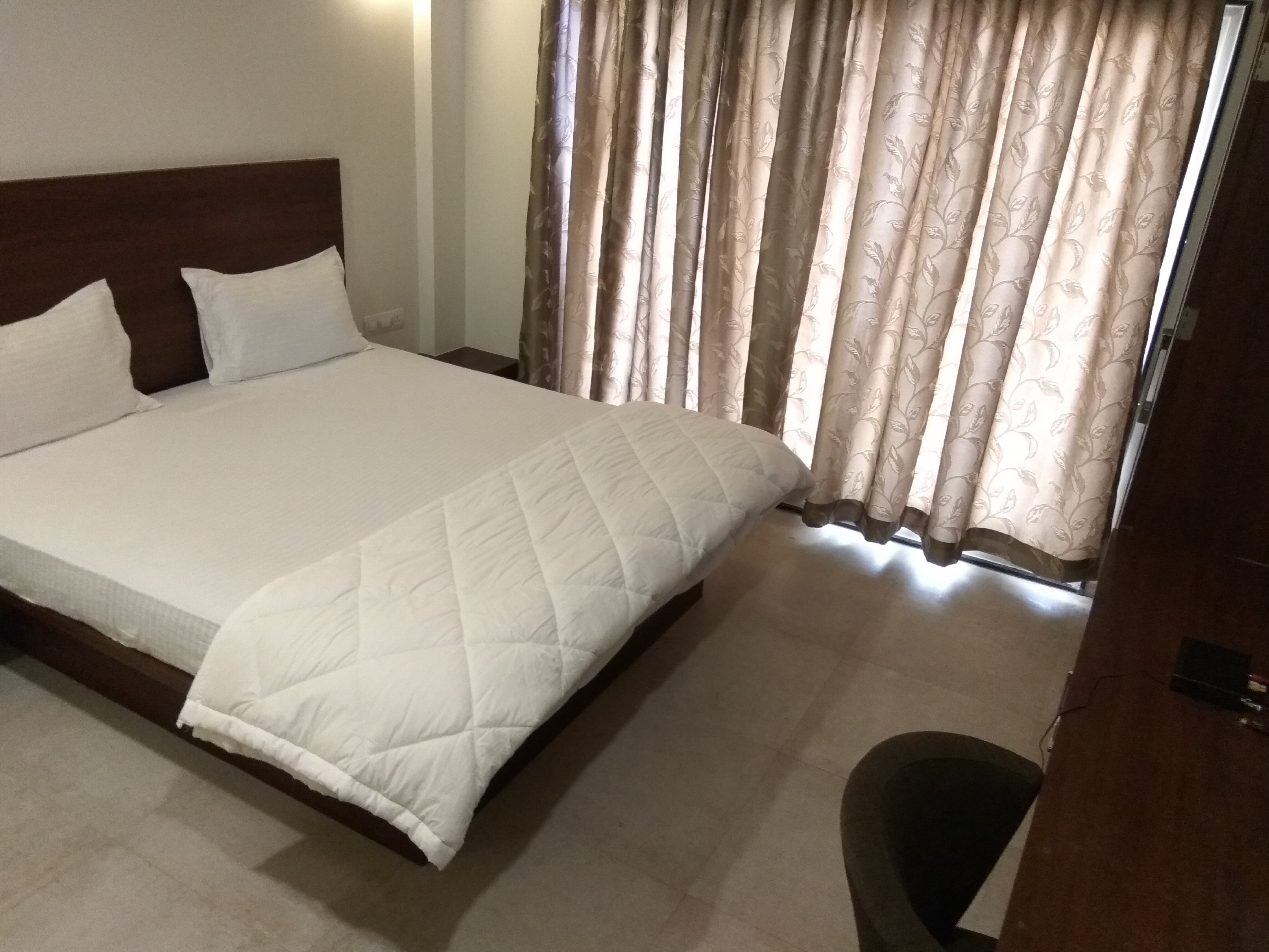 Hotel Manasi inn - Tap to explore photos
