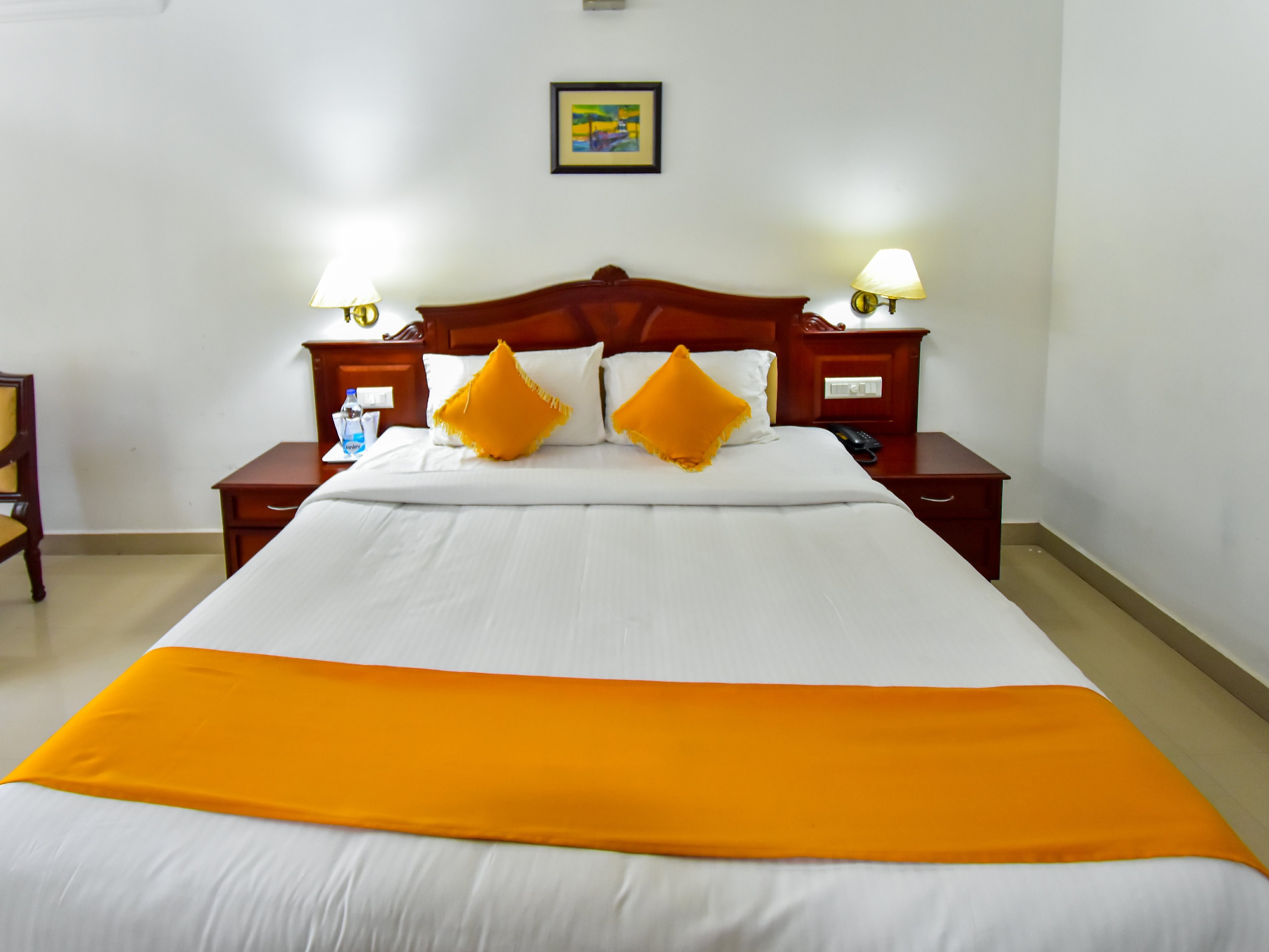 Hotel National Park - Tap to explore photos