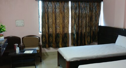 Hotel Purulia Inn Room Type - Deluxe AC Triple bed