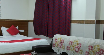 Kumaran Millenniium Residency Room Type - Deluxe Double