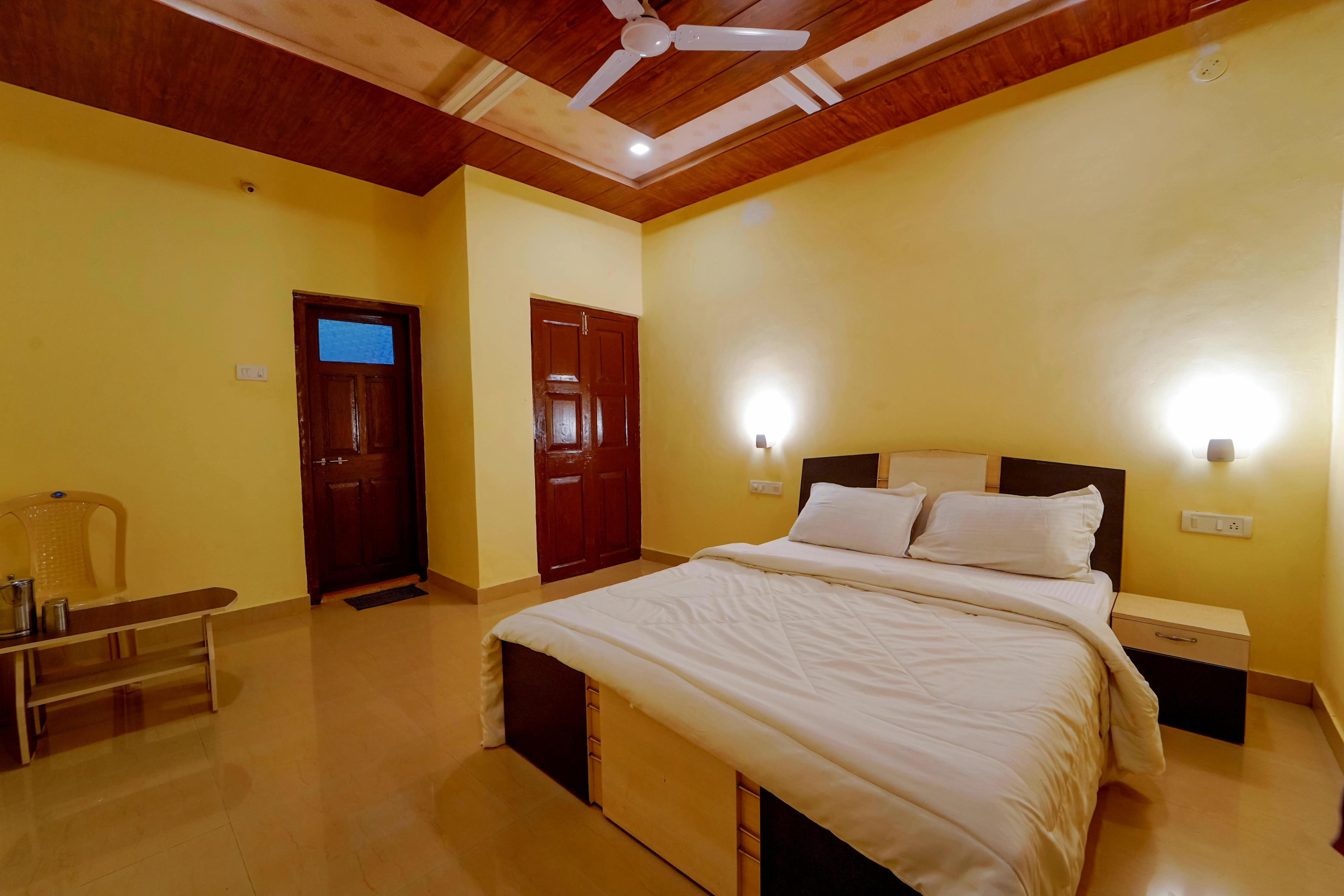 Royal Nest Bungalow| 4 BHK Villa - Tap to explore photos
