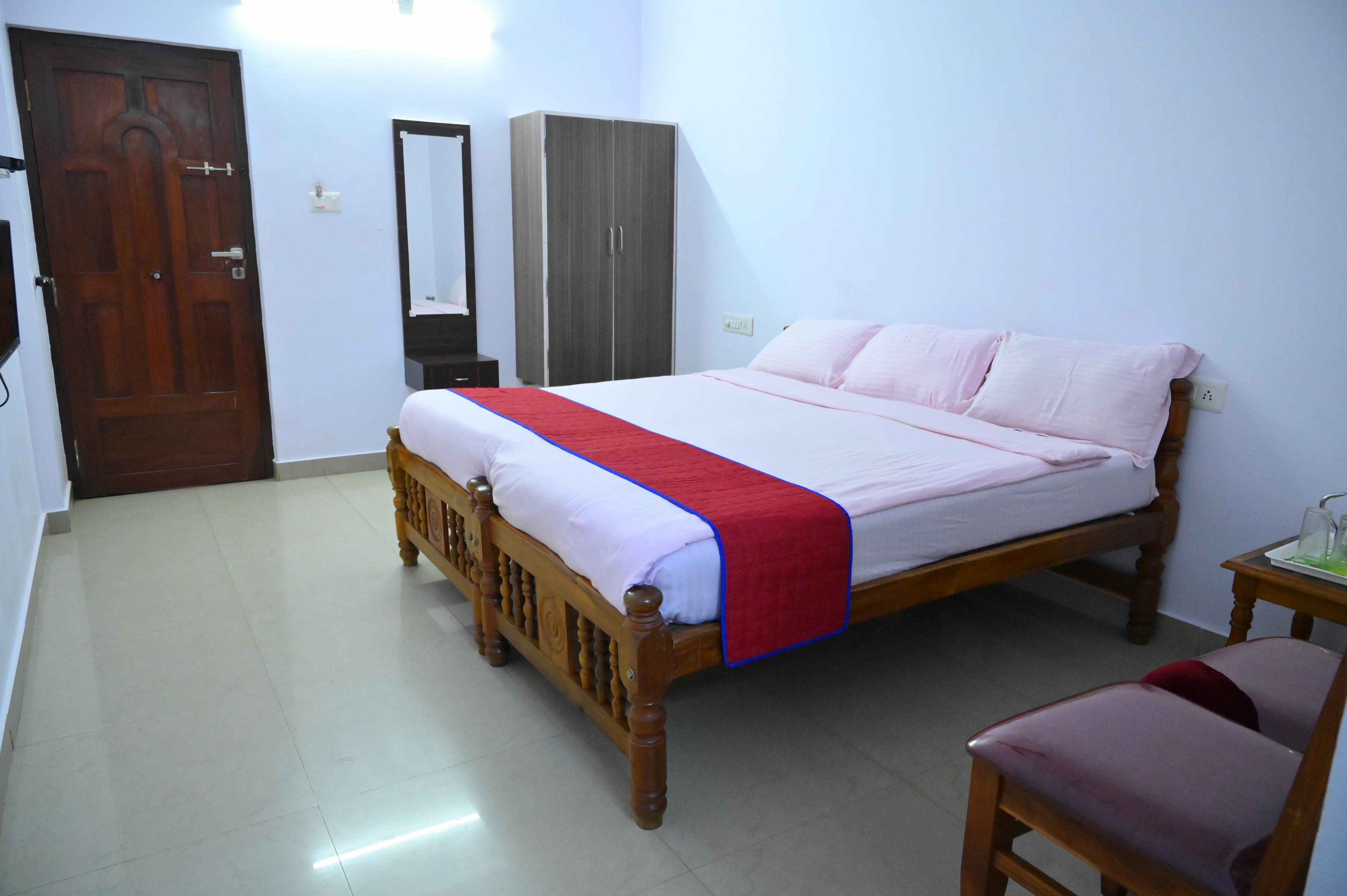 Shree Vinayaka Residency Room Type - Deluxe Double AC Room