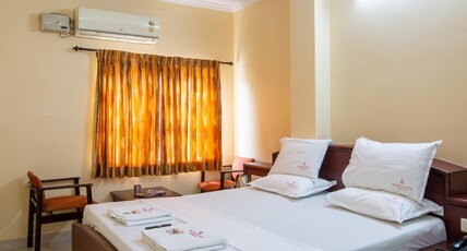 SRI AARVEE HOTELS Room Type - EXECUTIVE ROOM
