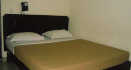 SITTHI RESIDENCY Room Type - Standard AC Room