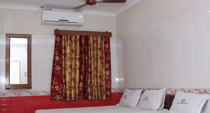 Hotel Rhea Park Room Type - 4 Bed Room AC