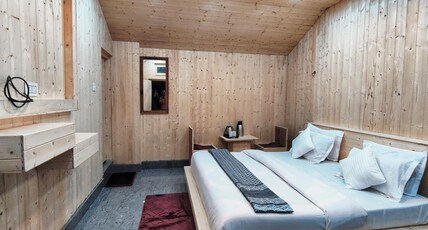 Bhagirathi Sadan Room Type - Premium Room