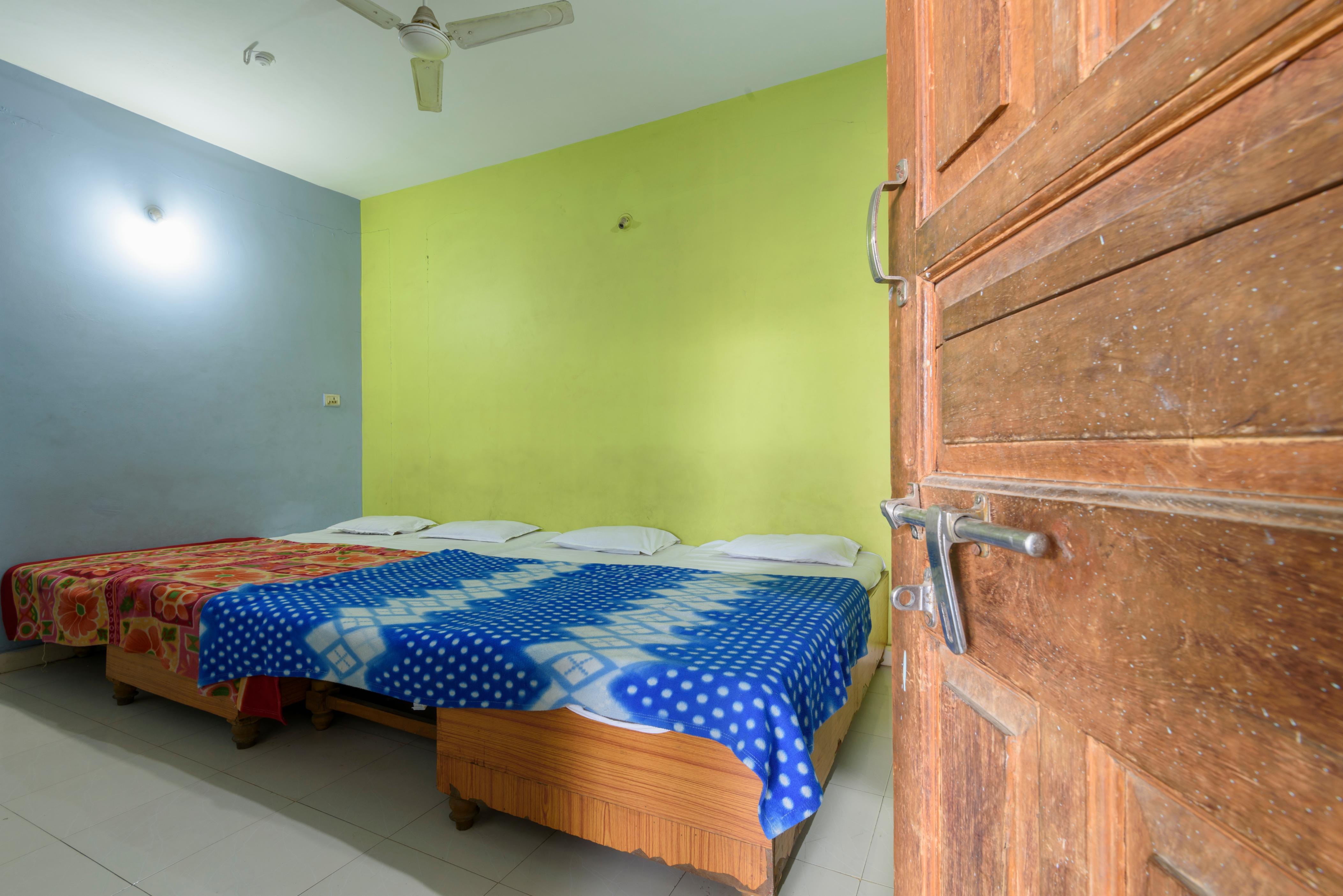 Hotel Maurya - Tap to explore photos