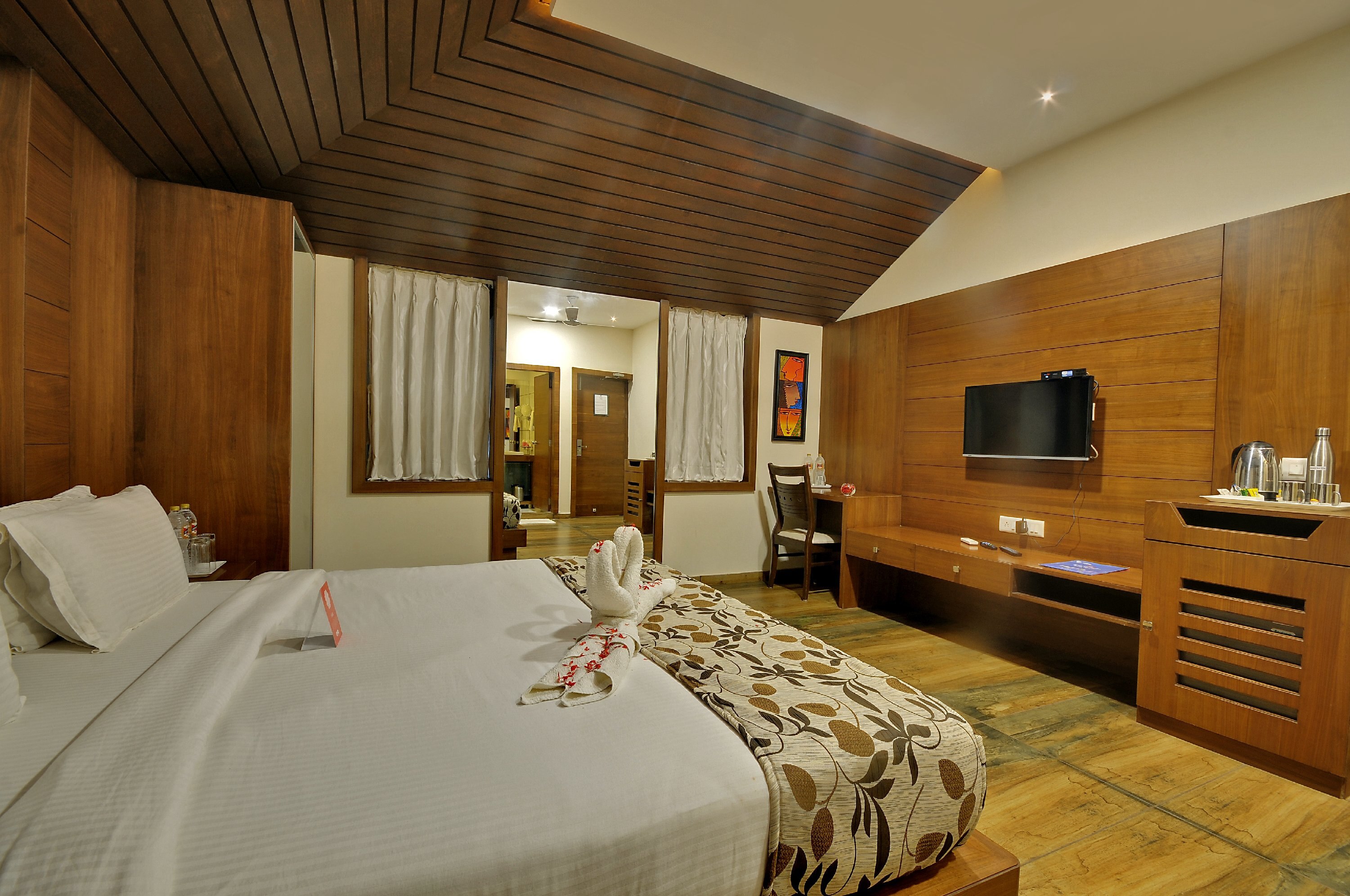 Vishal Lords Inn Gir Forest - Pure Veg - Tap to explore photos