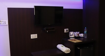 Sumanglam Hotel and Banquet Room Type - Super Deluxe Room