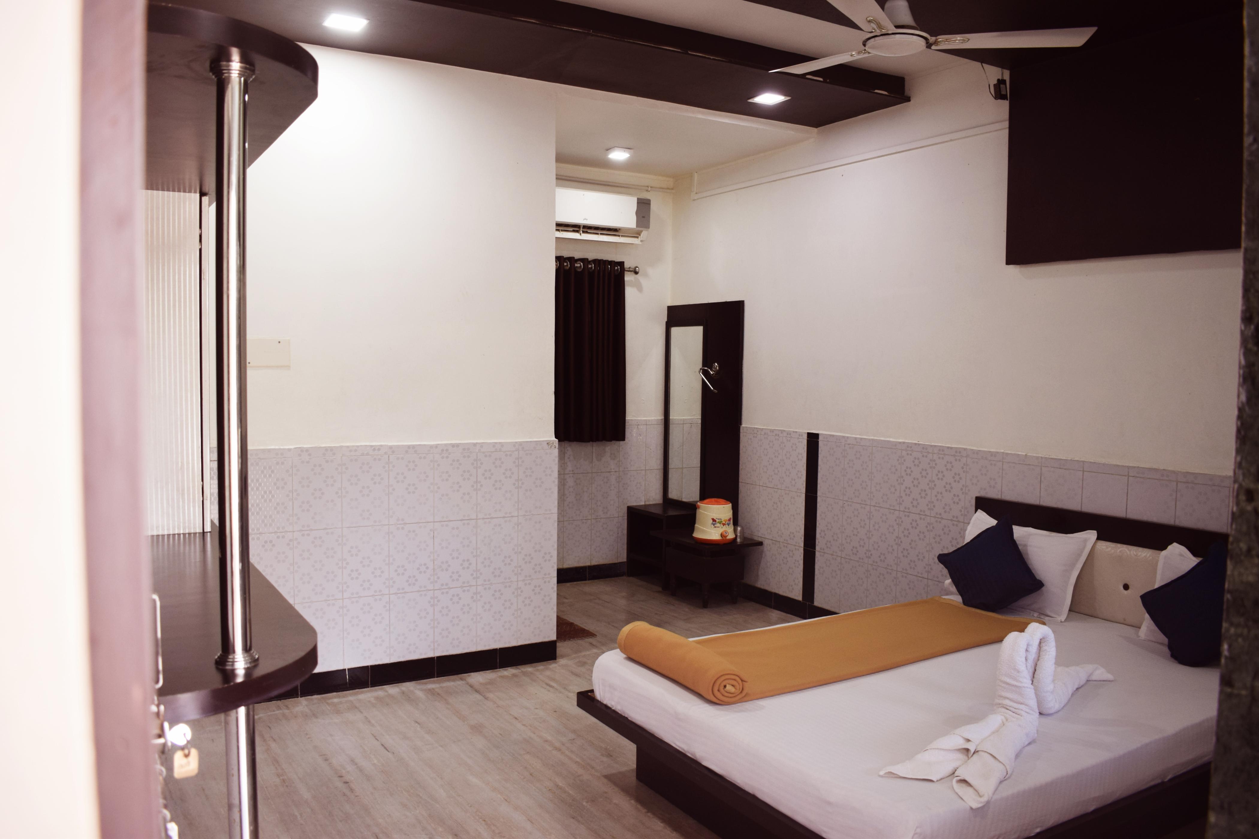 Hotel RAINBOW Room Type - STANDARD AC