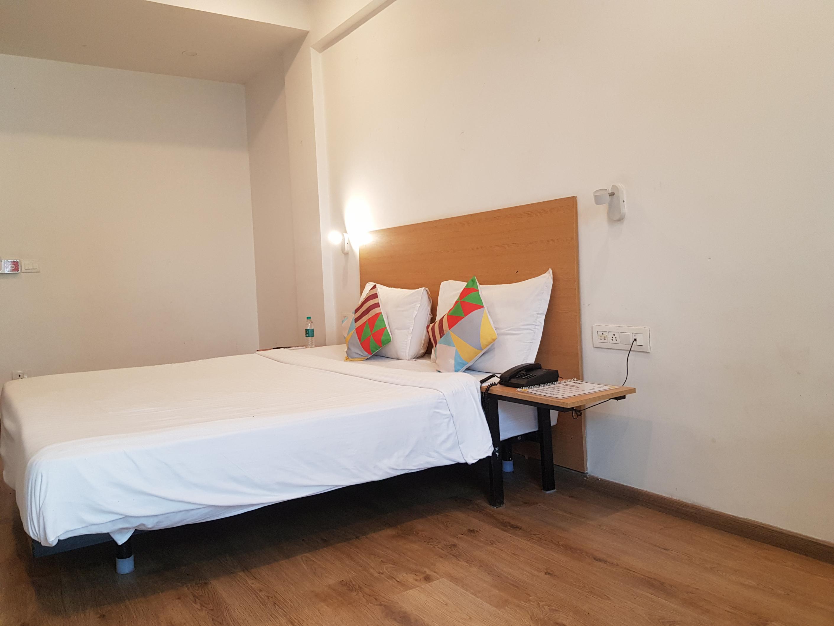 Hotel Samrat - Tap to explore photos