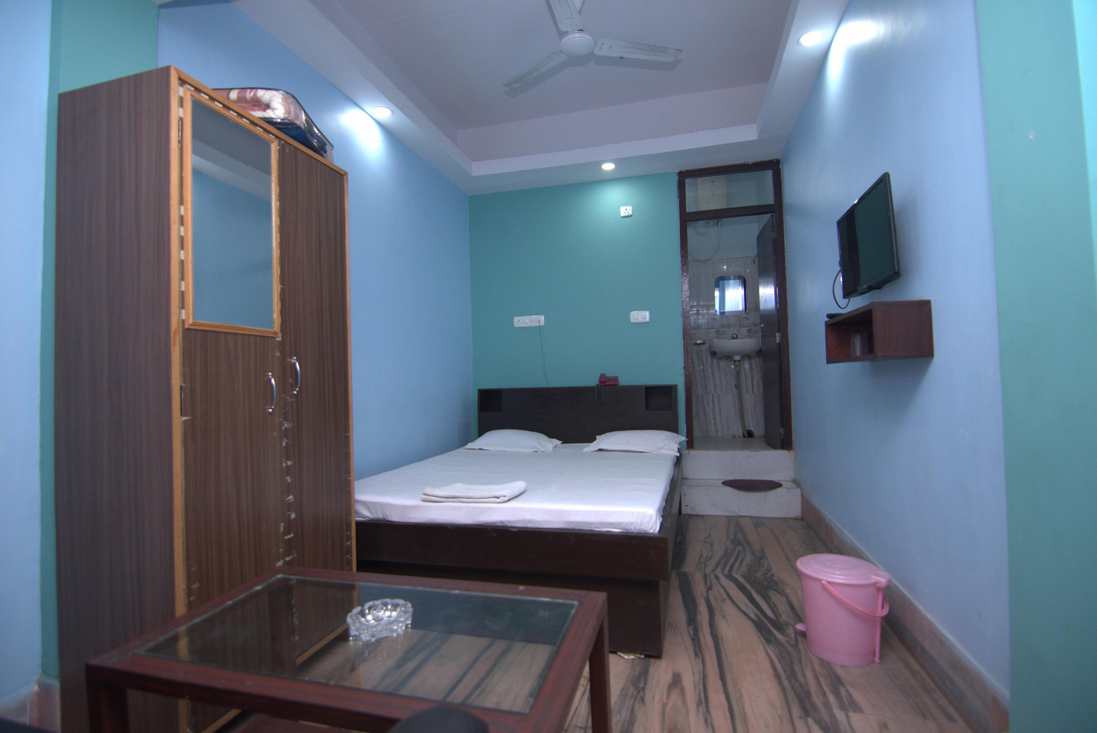 Hotel Rudra - Tap to explore photos