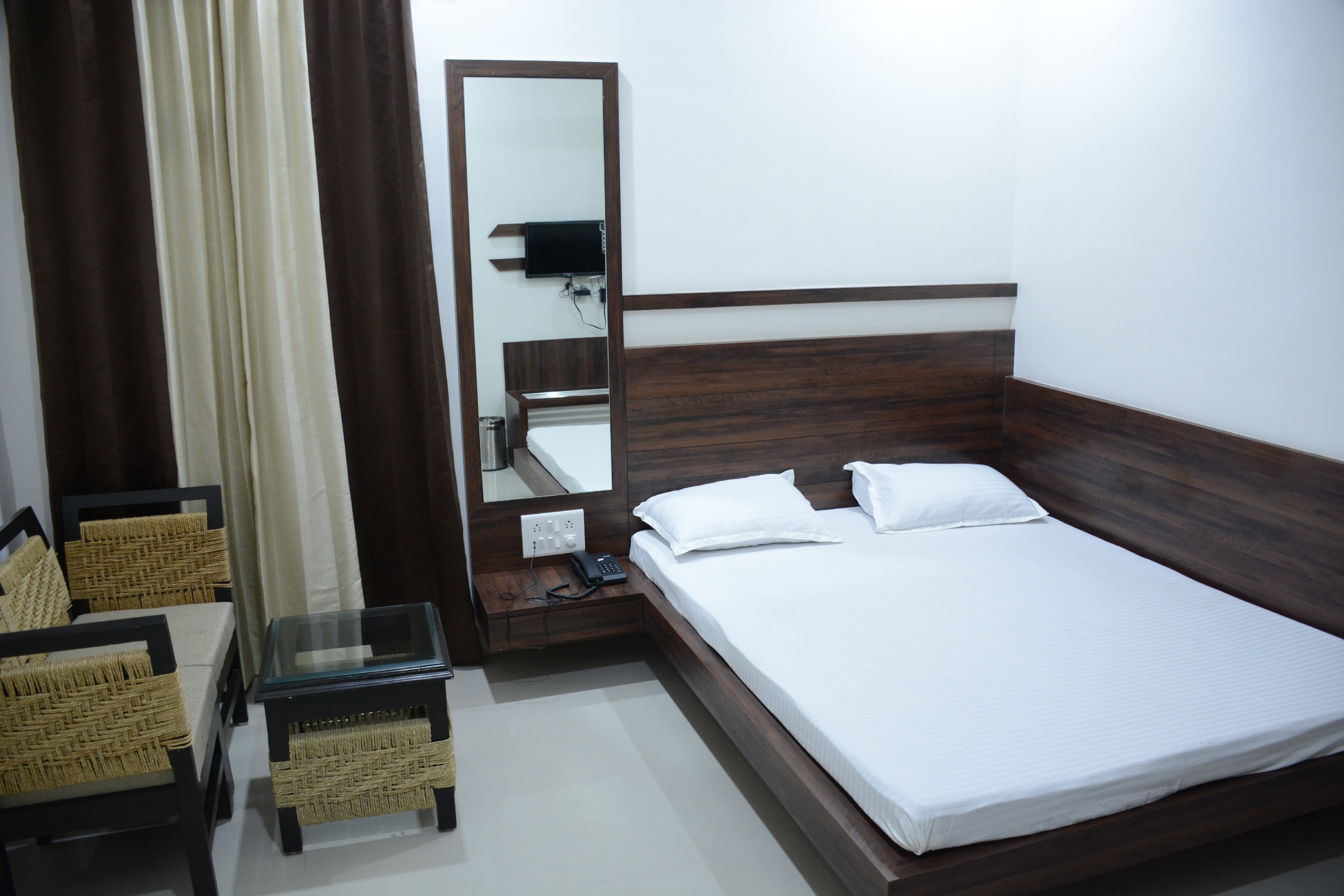 Hotel Paras Room Type - Non AC Room