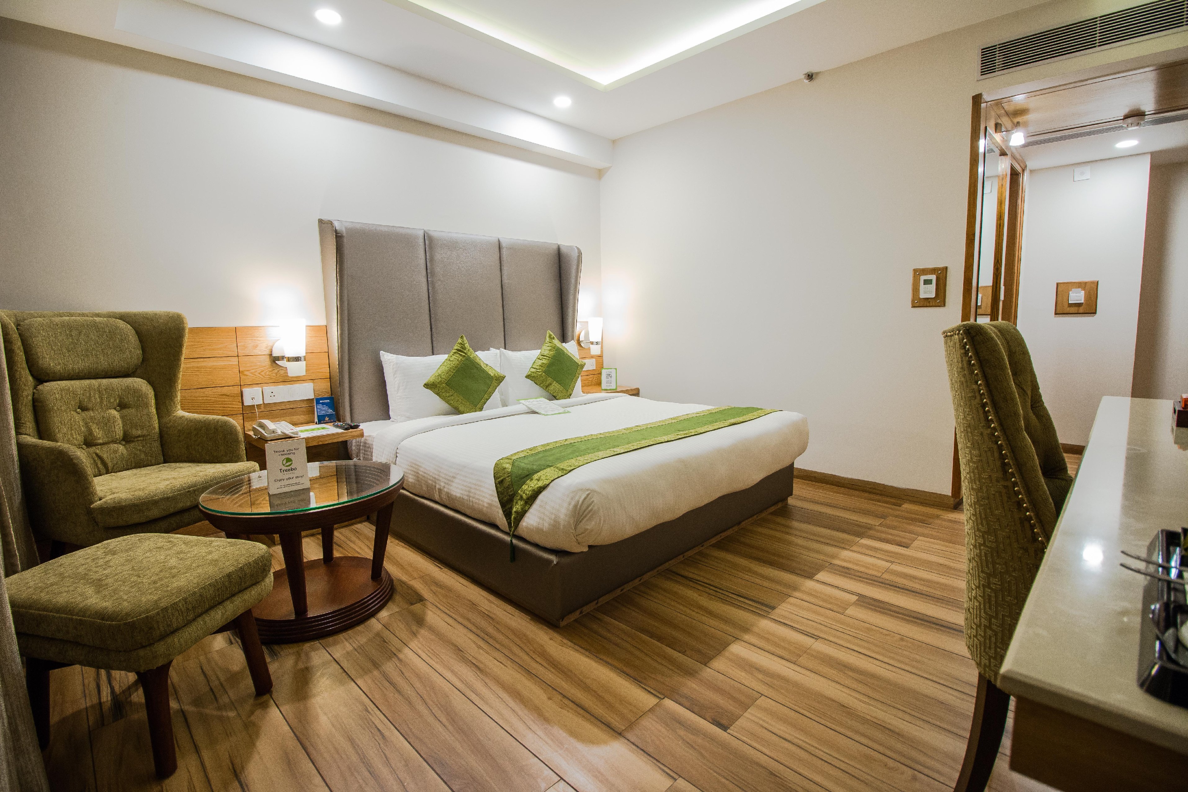 Glades Hotel Mohali - Chandigarh - Tap to explore photos