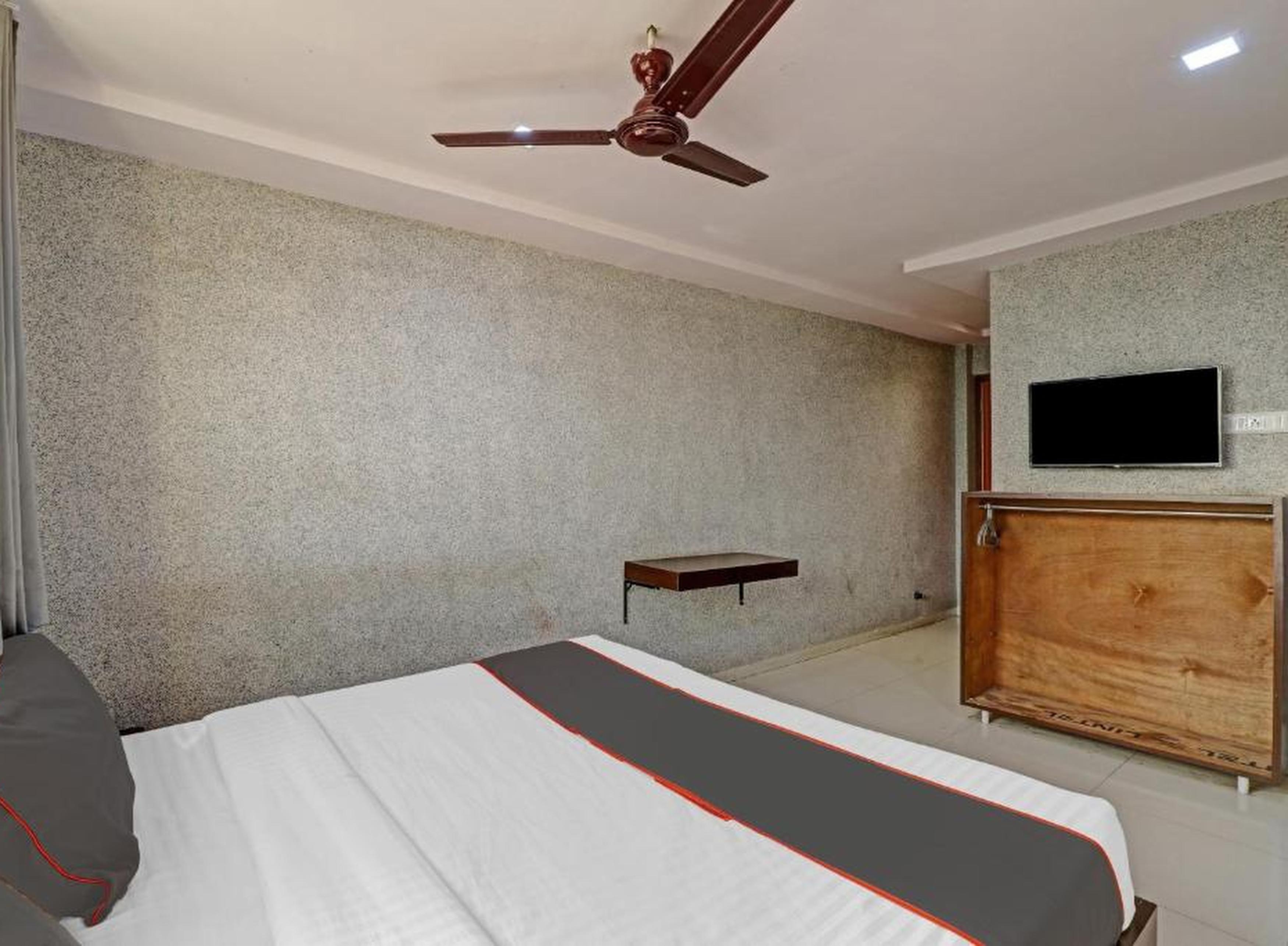 Hotel Mayura Room Type - Standard Non-AC Room