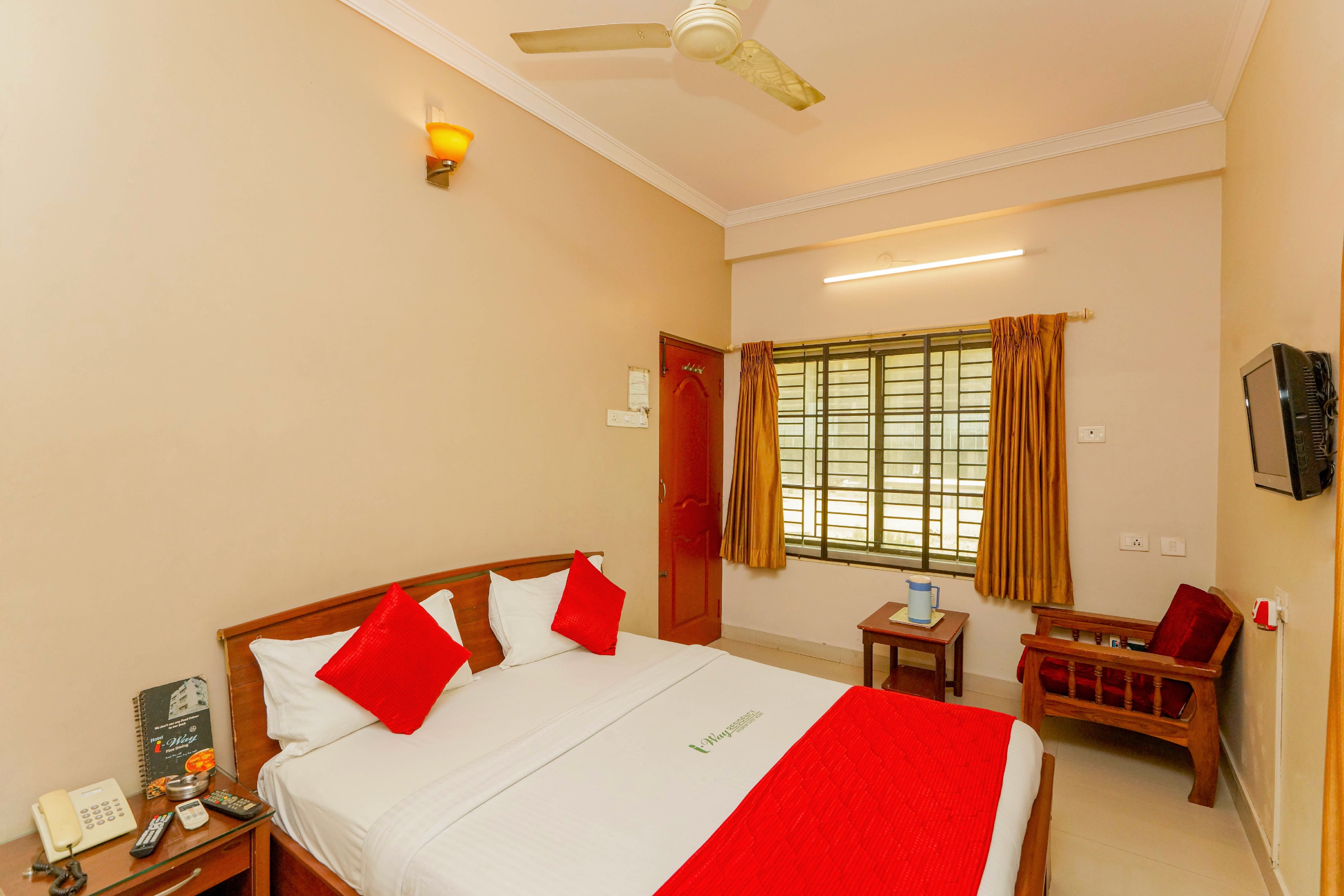 I Way Residency Room Type - Deluxe Room