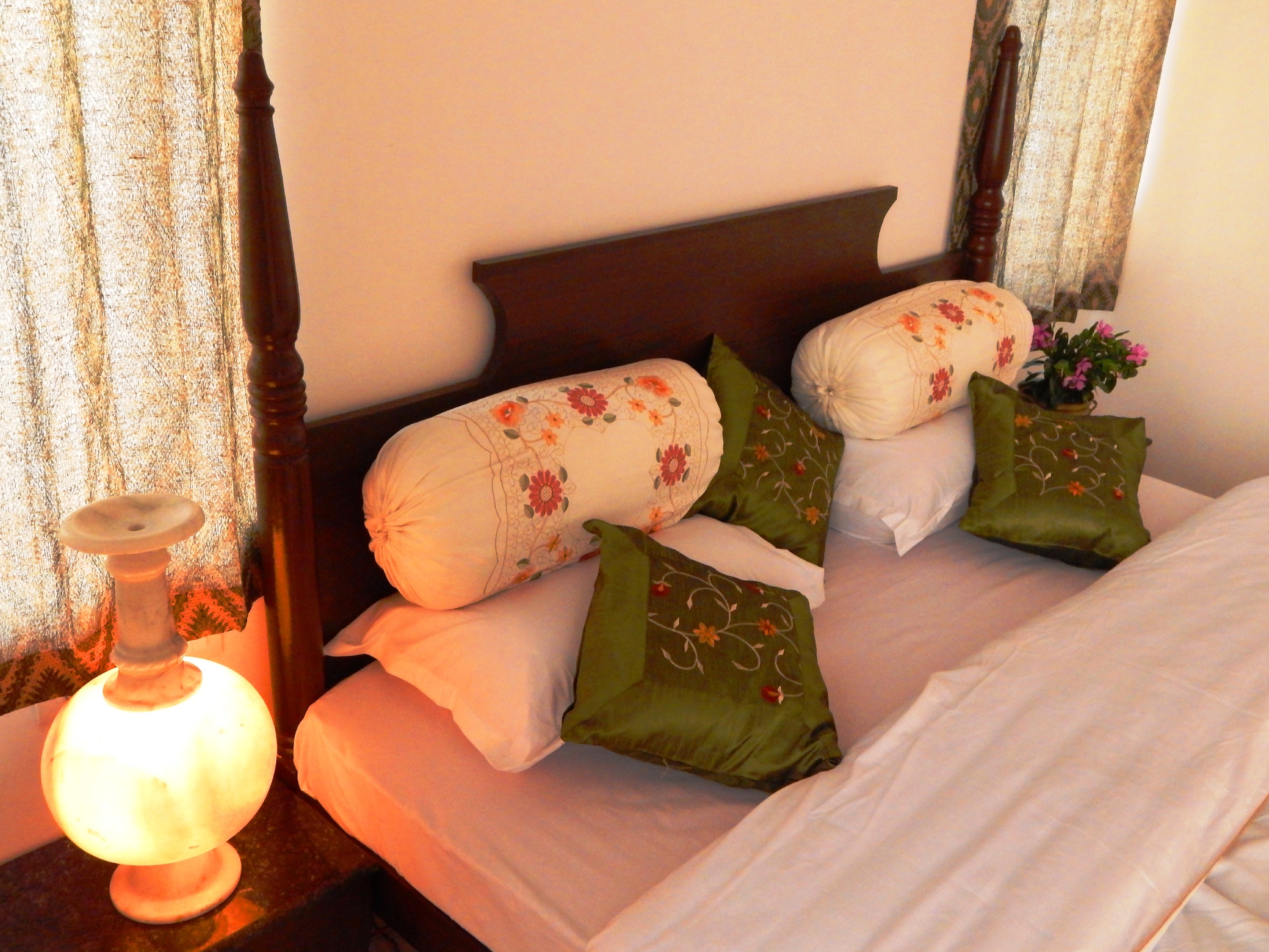 Gulmohar Guest House - Tap to explore photos