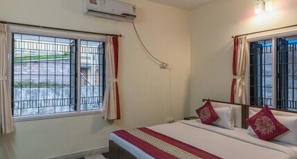 Appayan Residency Room Type - Double Bed AC Room
