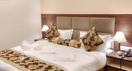 PEARL RETREAT (A Pure Veg Hotel) Room Type - Executive Room PEARL RETREAT (A Pure Veg Hotel) Room Type - Executive Room