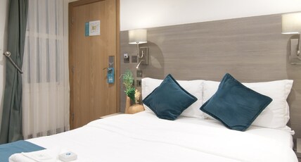 The Lion & Key Hotel Room Type - Small Double Room