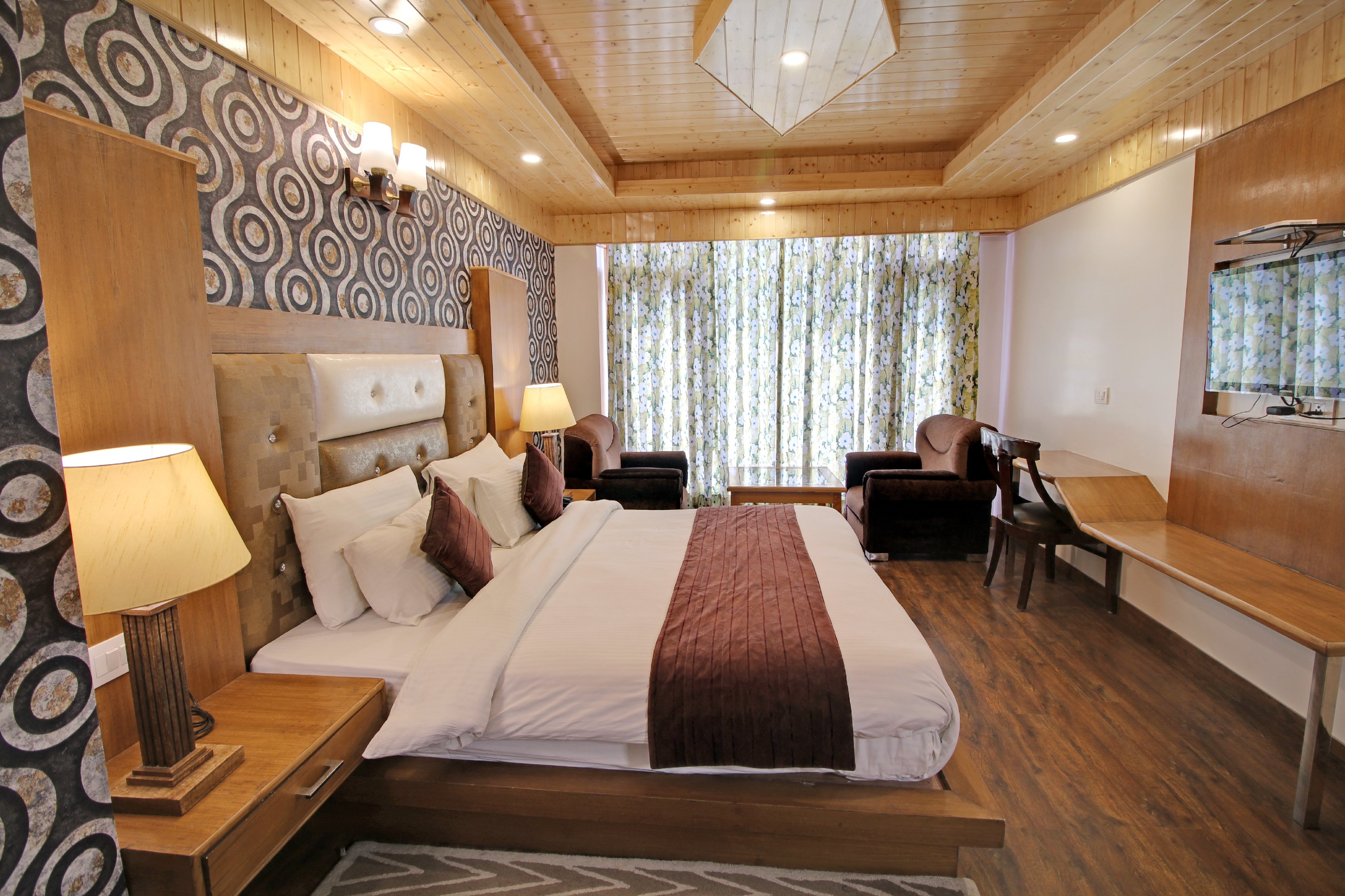 Manali Grand - Tap to explore photos