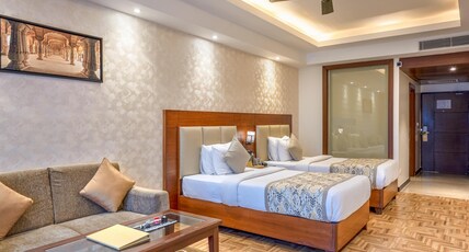 LP Vilas Room Type - CLUB ROOM (TWIN BED)