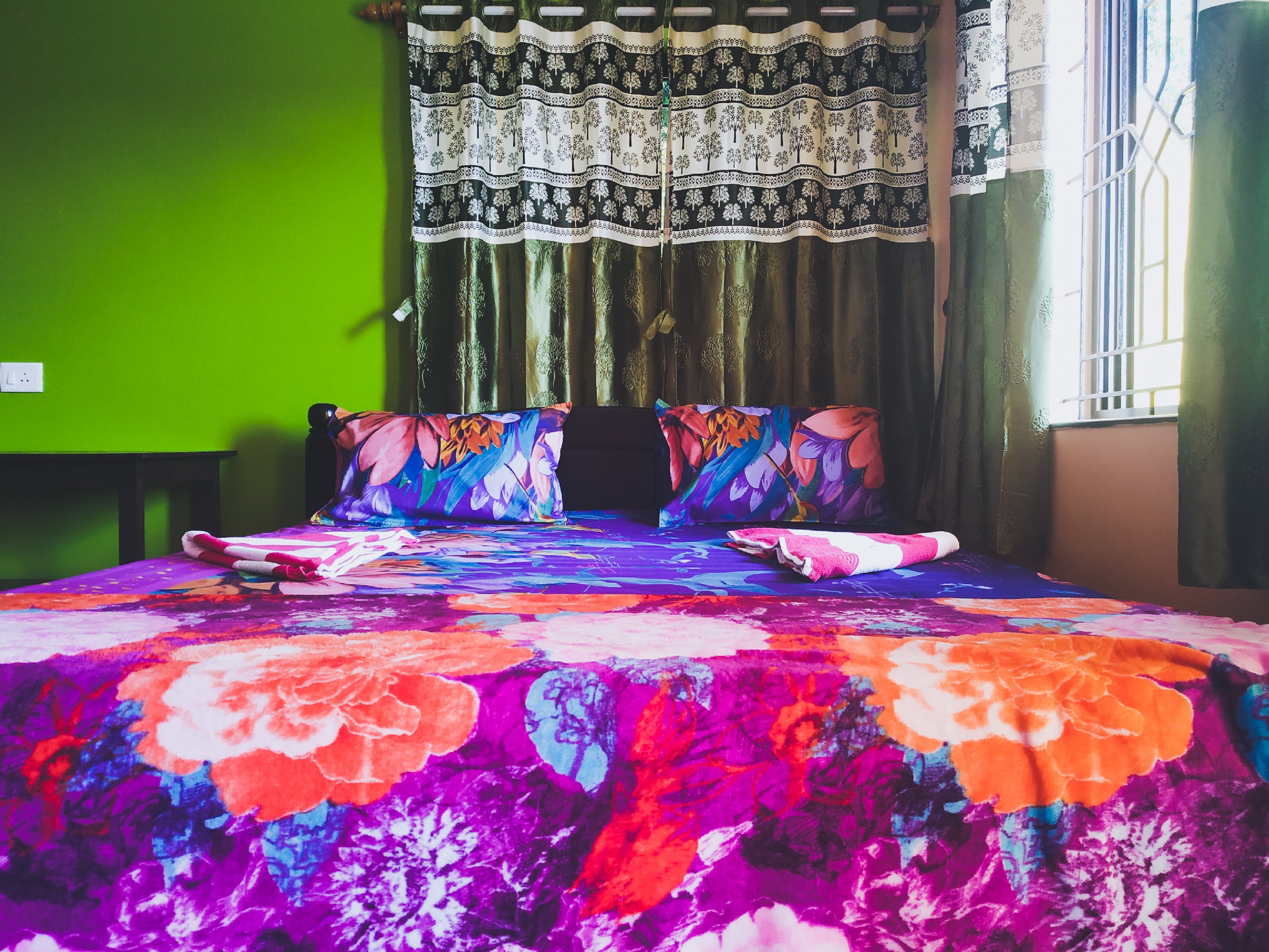 Sai Guru Guest House - Tap to explore photos