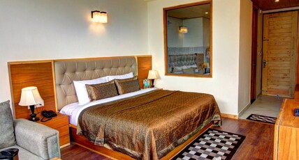 The Woodbine Room Type - Premier Valley View Room
