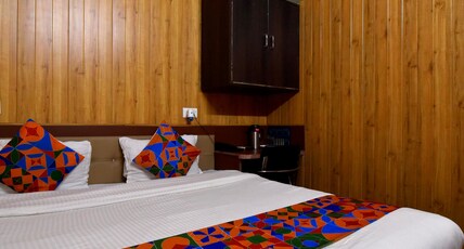 Hotel Vandana Palace Room Type - Standard Room
