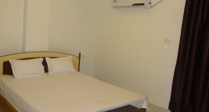 Madhusudan Room Type - Deluxe double room