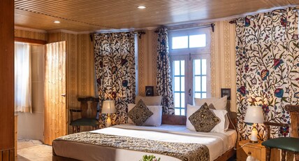 Heritage bungalow Room Type - AC Family Suite