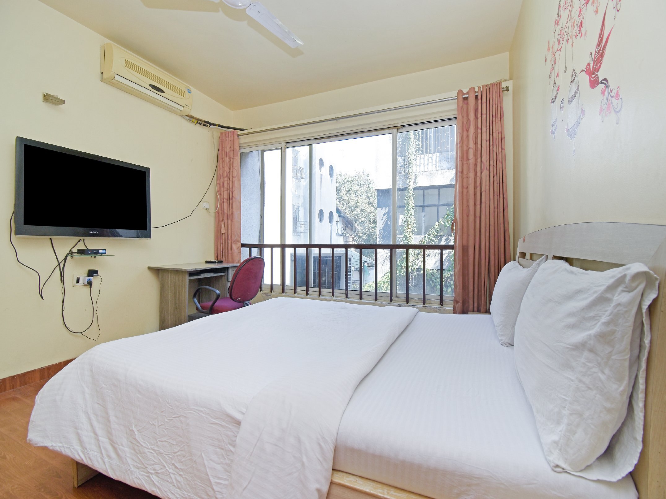 Royal Service Apartment | Rooms & Caretaker - Tap to explore photos