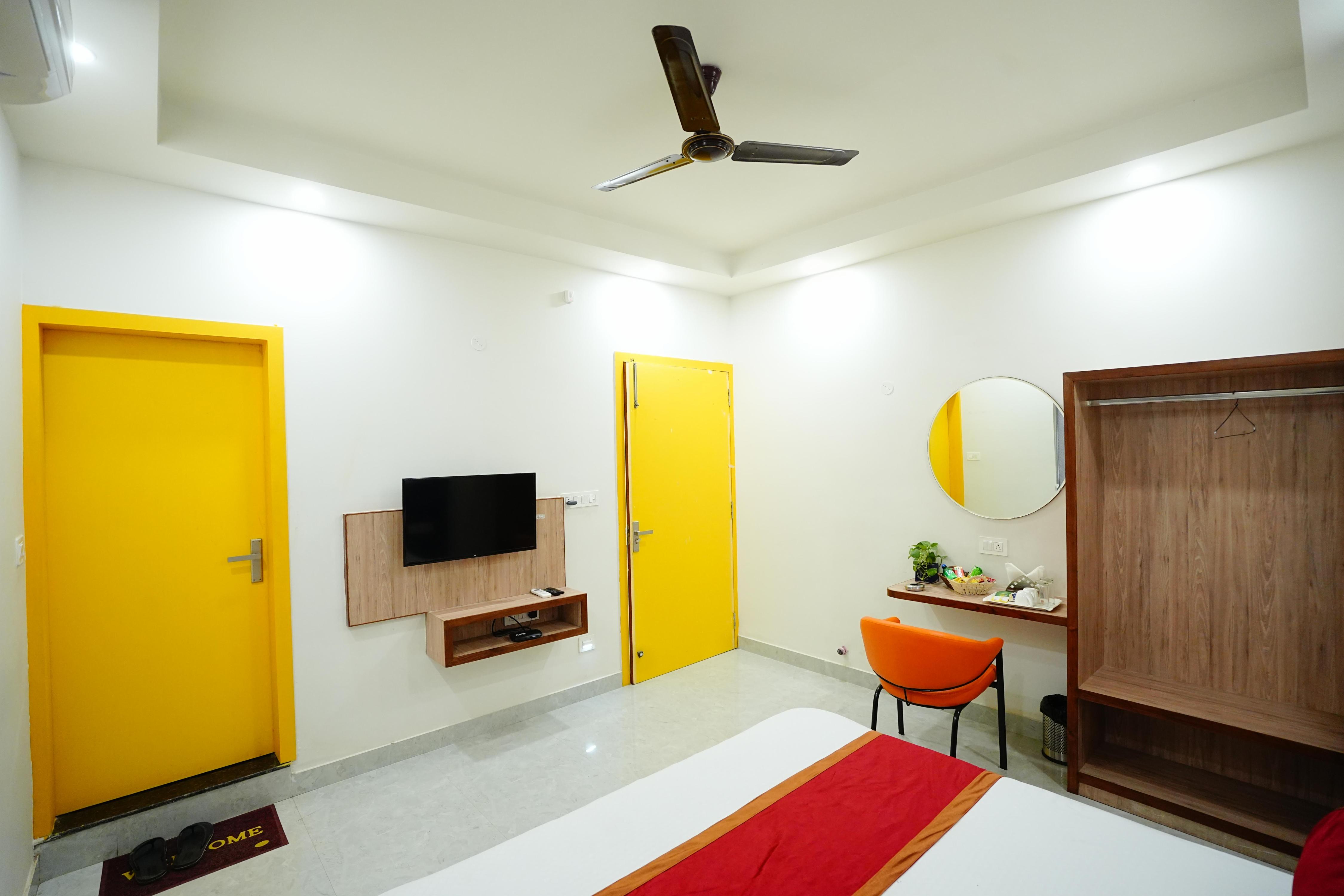 Hotel Natraj Room Type - Super Deluxe Room