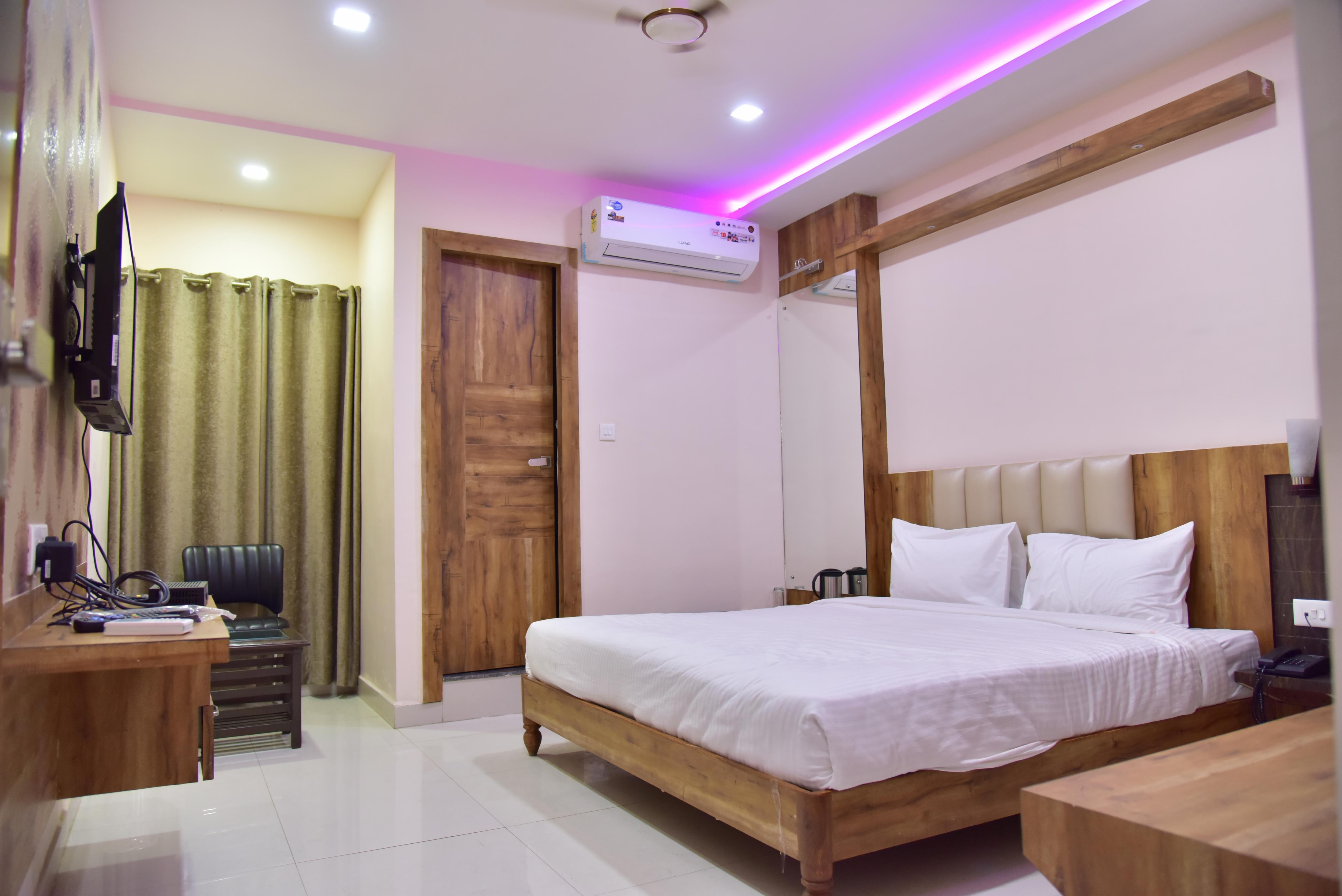 Hotel Rajmohan Palace @ AB Road, Gwalior - Tap to explore photos