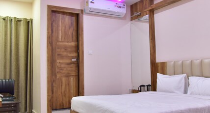 Hotel Rajmohan Palace @ AB Road, Gwalior Room Type - Royal Suite Room