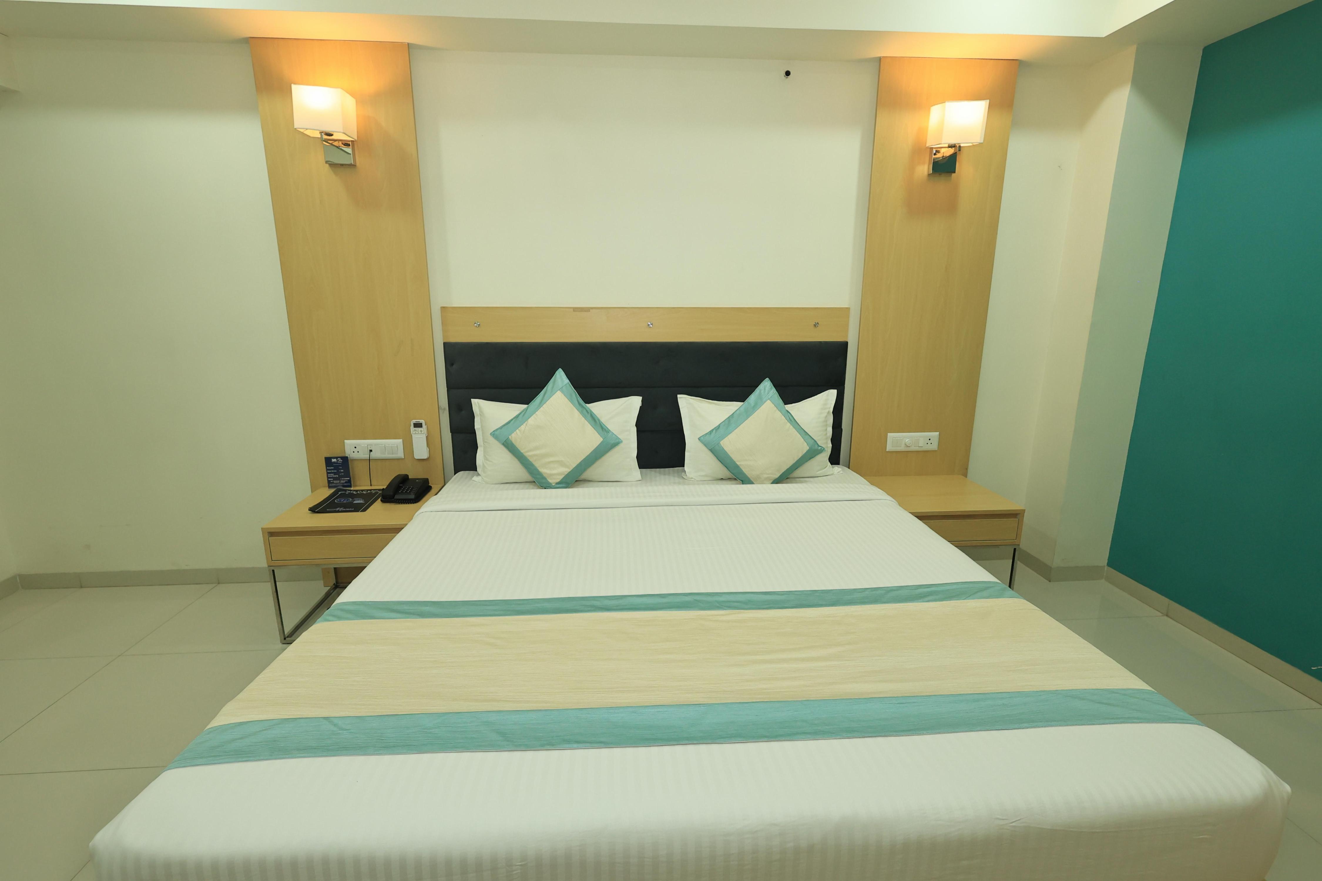 SN Blu Hotel - Tap to explore photos