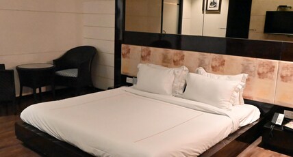 Hotel Dipali Room Type - Executive Suite Room in Residency