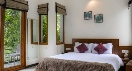 Corbett Panorama Resort Room Type - Lagoon Suite with Heated Pool