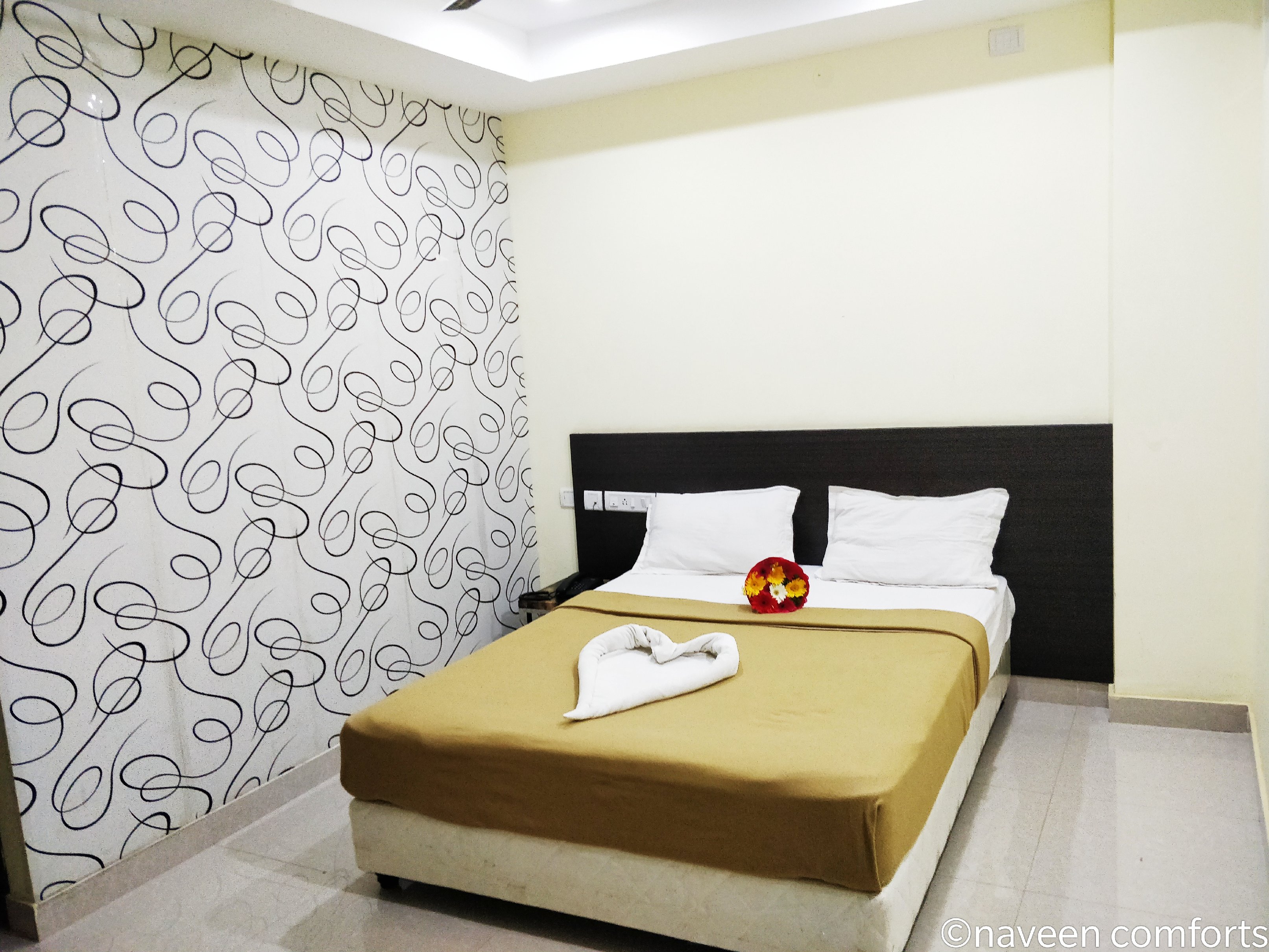 Naveen Comforts Room Type - Deluxe A/C Room