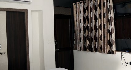 STAY INN Room Type - Super Deluxe Room