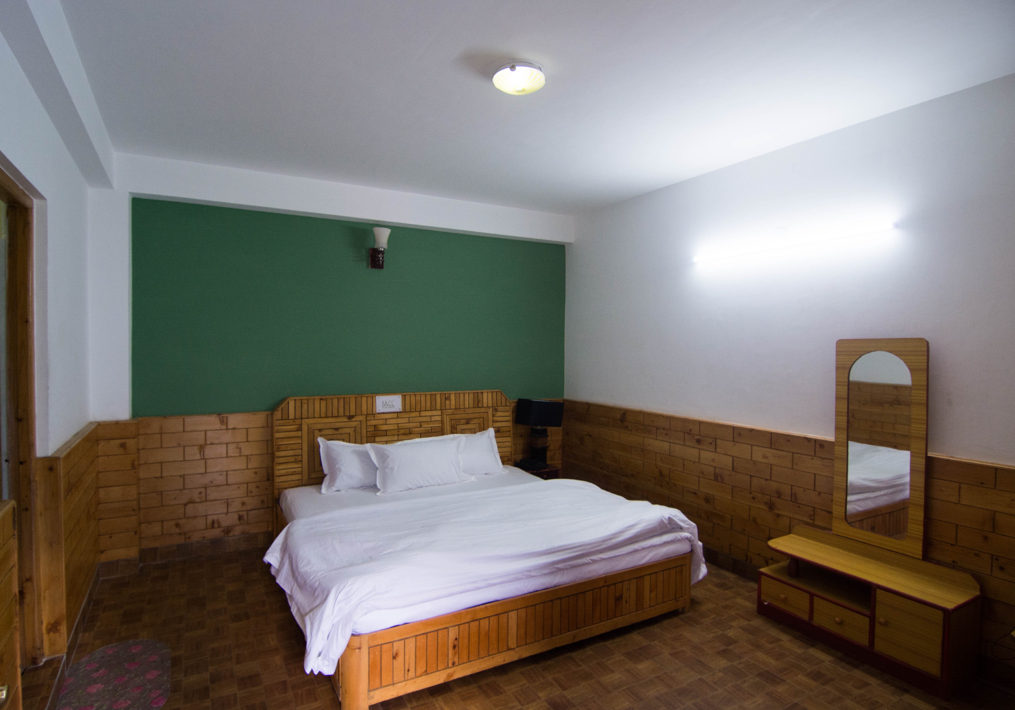 Backpackers Panda Room Type - Superior Double Room with Balcony