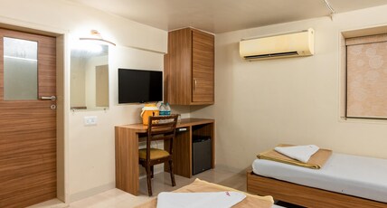 Hotel Balwas Room Type - Deluxe Room