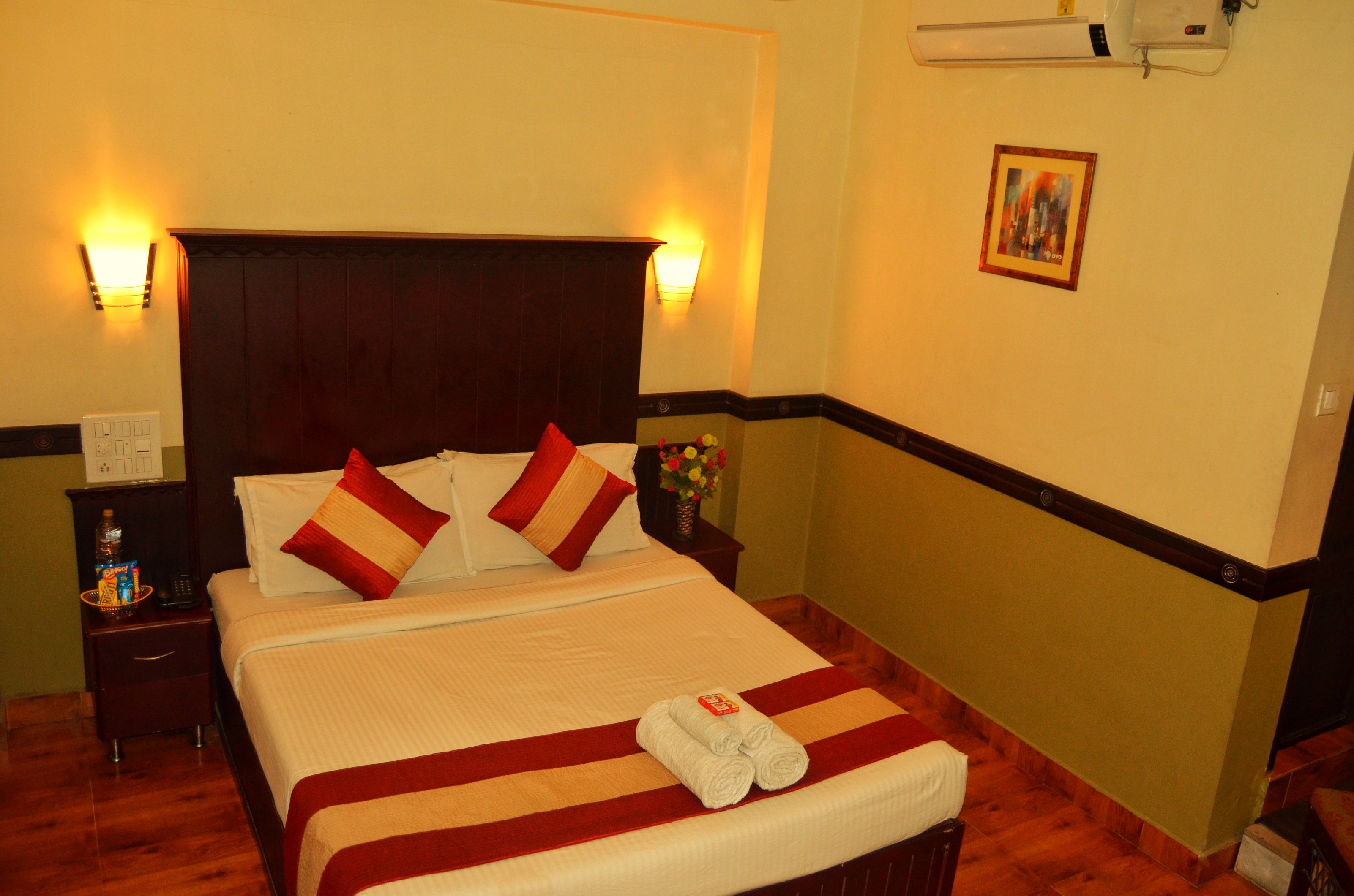 Hotel Palace Tower Room Type - Deluxe Double Room Ac