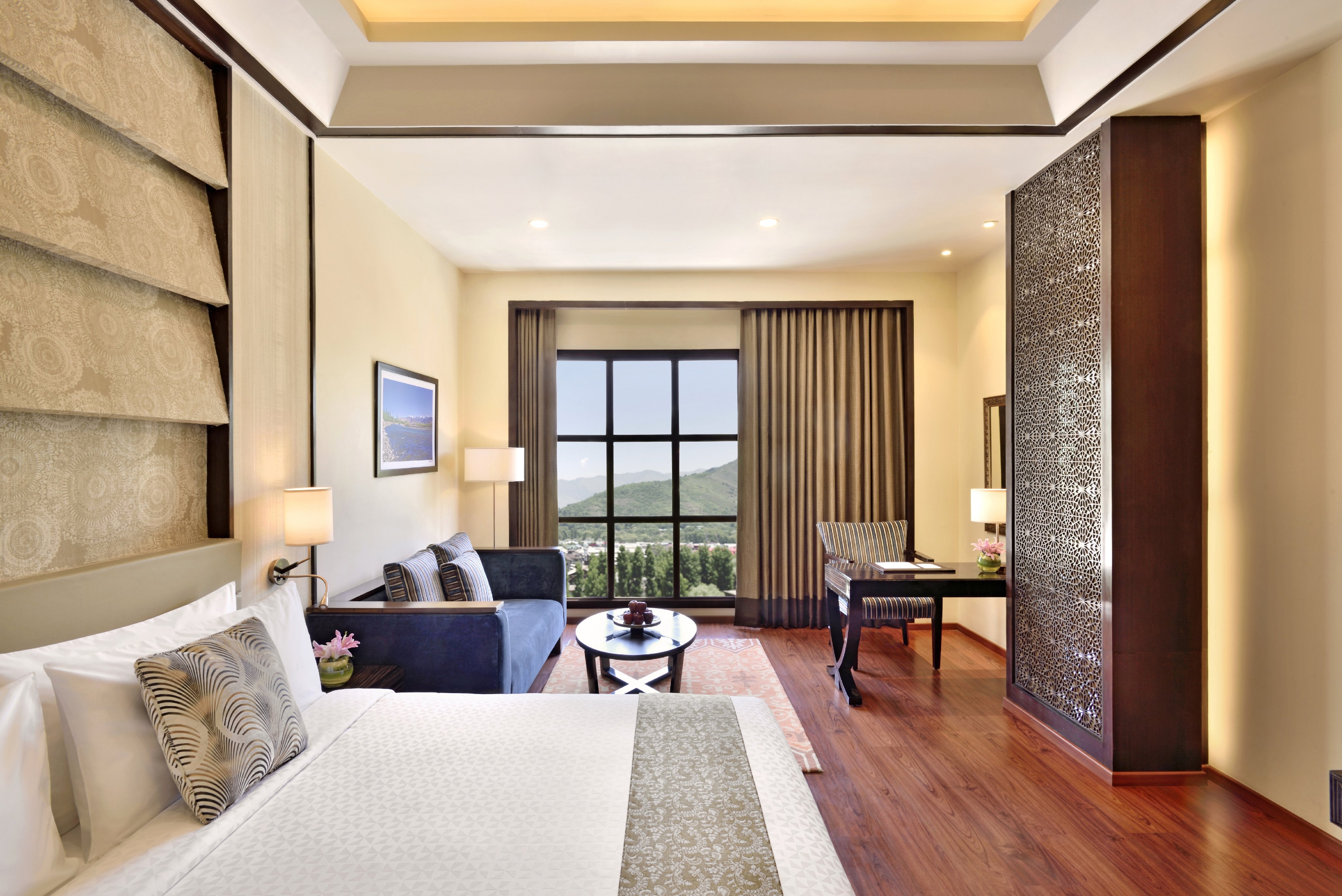 Four Points by Sheraton Srinagar - Tap to explore photos