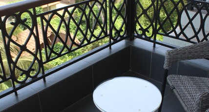 Le Meridien Goa, Calangute Room Type - Classic Twin Pool View with Balcony Le Meridien Goa, Calangute Room Type - Classic Twin Pool View with Balcony