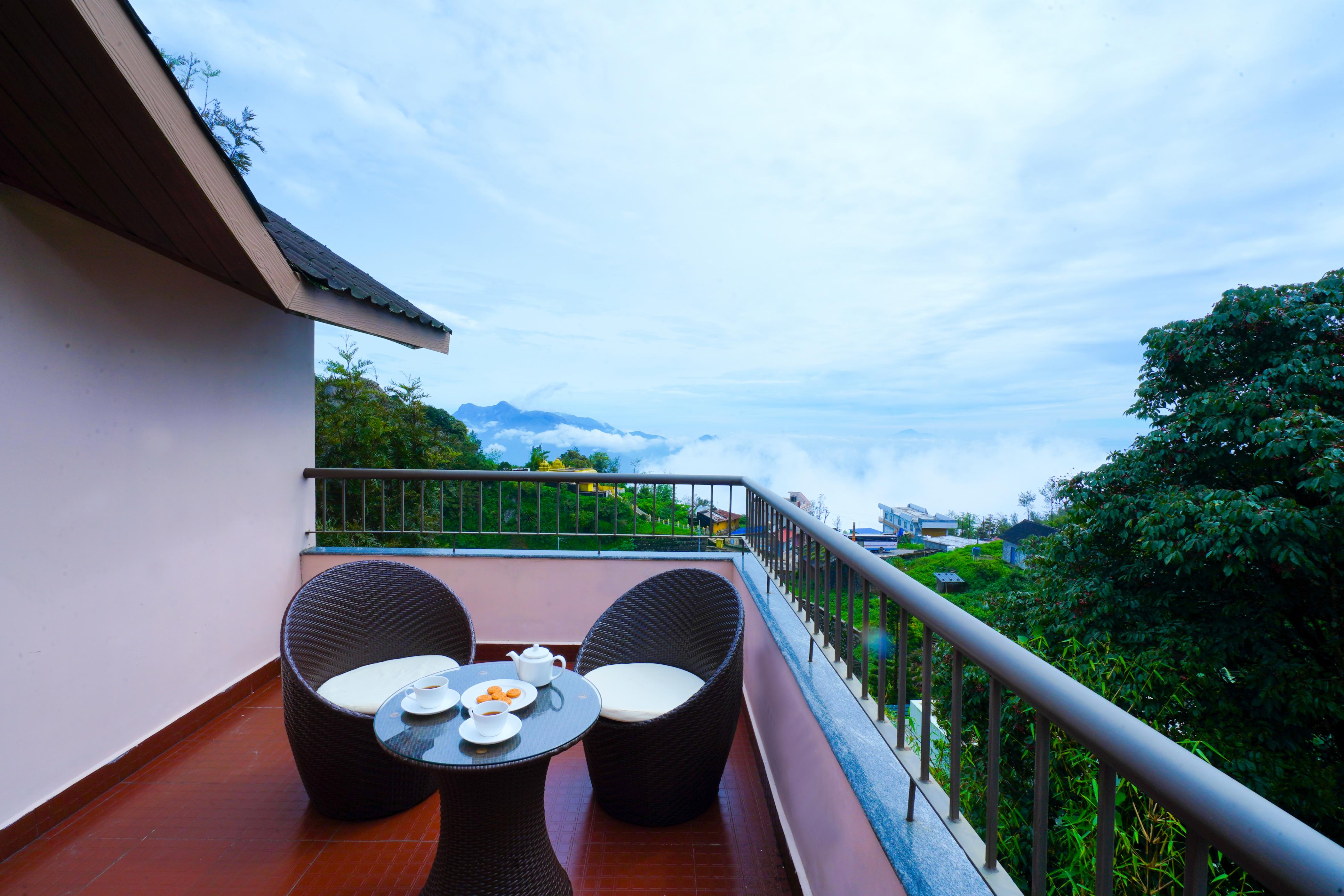Shola Crown Resort - Munnar - Tap to explore photos