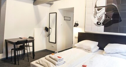 St Christophers Inn Amsterdam The Winston Room Type - Standard Double Room with Private Bathroom